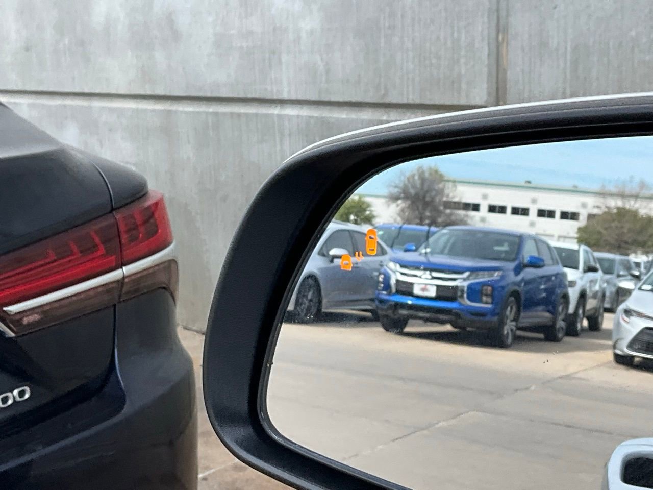 Used 2025 Hyundai Venue SEL image 20