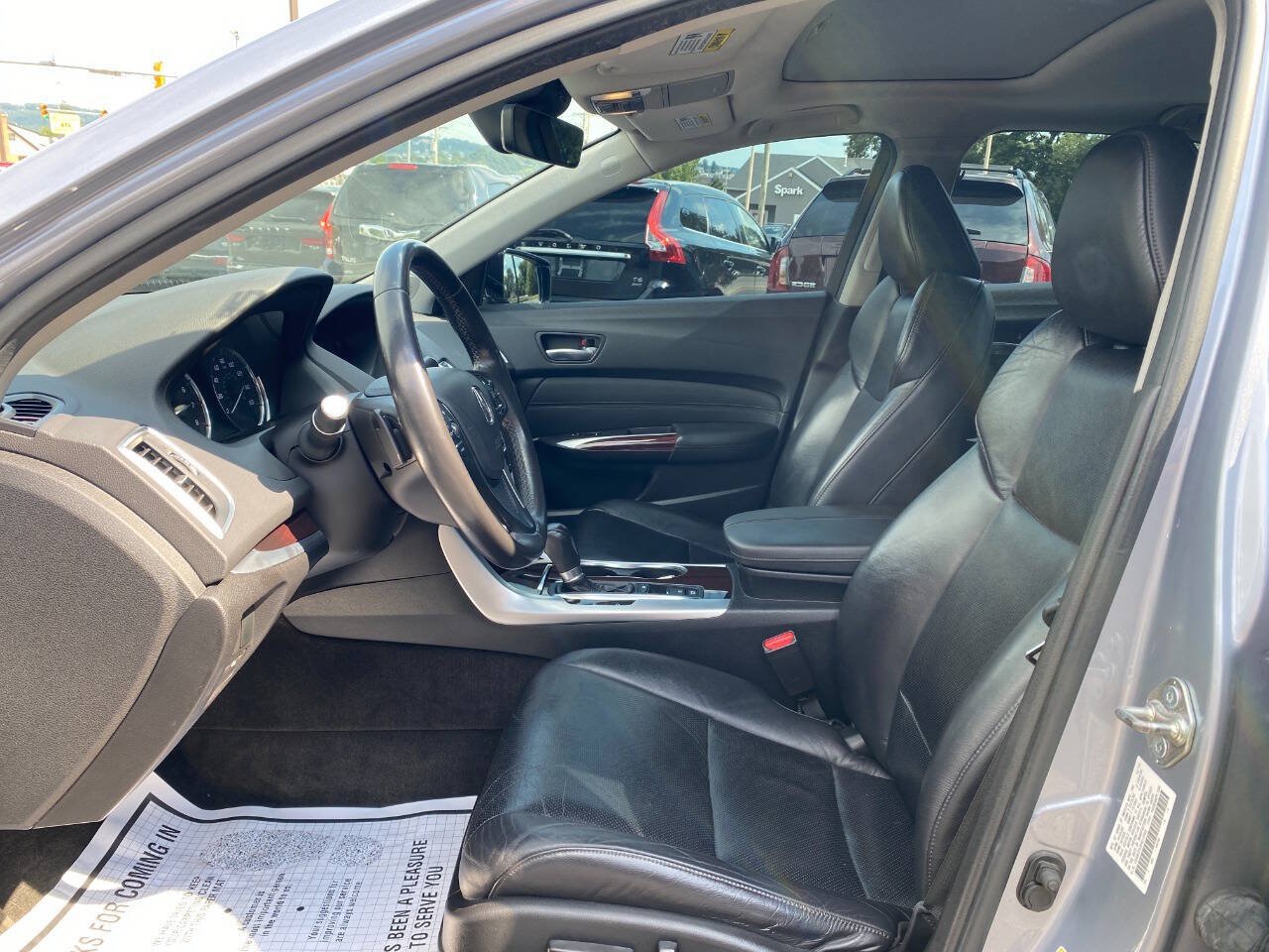 Used 2015 Acura TLX w/ Technology Package FWD image 9