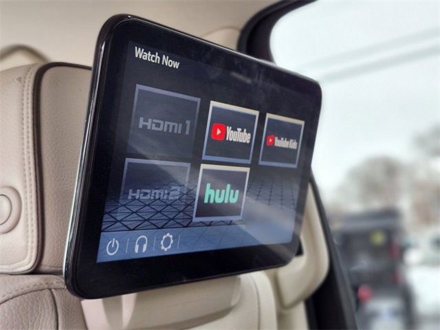 Used 2023 GMC Yukon XL Denali w/ Advanced Technology Package image 18