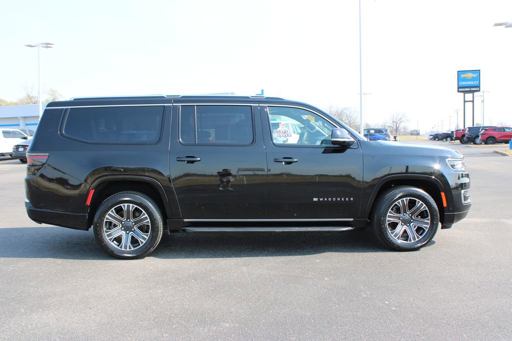 Used 2024 Jeep Wagoneer L Series II w/ Flexible Seating Group image 11