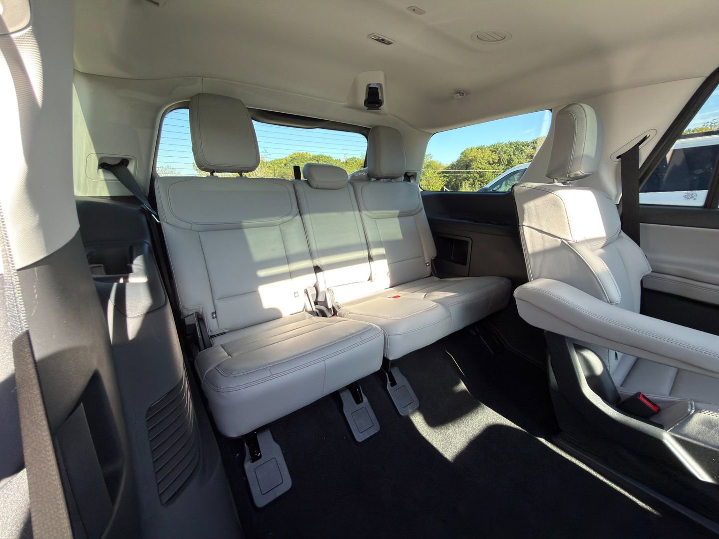 New 2025 Ford Expedition Active image 12