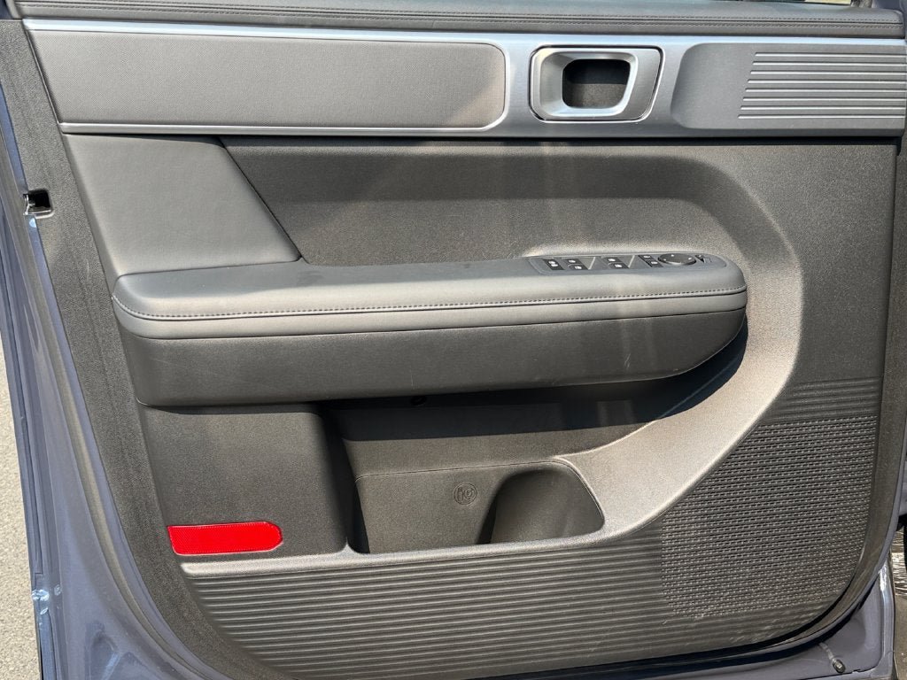 Used 2025 Hyundai Santa Fe SEL AWD/4WD image 21