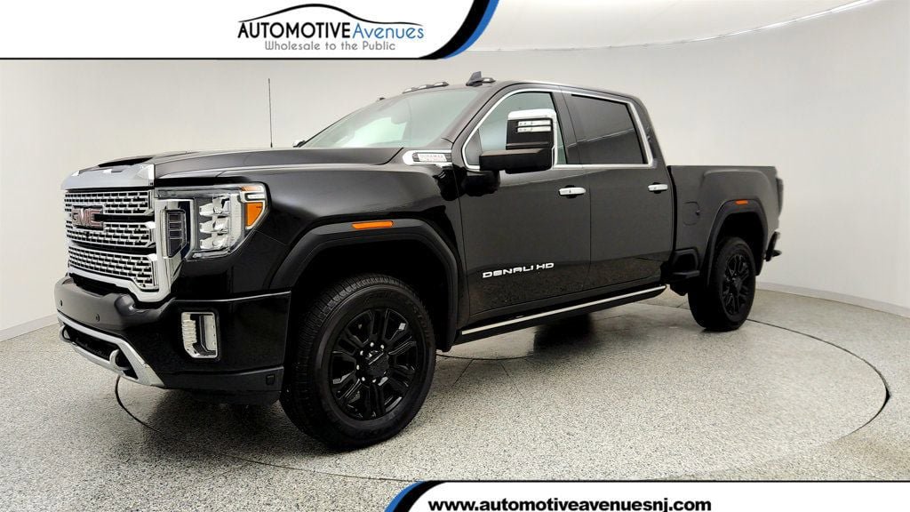 Used 2022 GMC Sierra 2500 Denali w/ Denali Black Diamond Edition AWD/4WD image 1