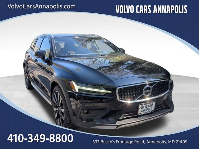 Certified 2022 Volvo V60 T5 Cross Country w/ Lounge Package image 1