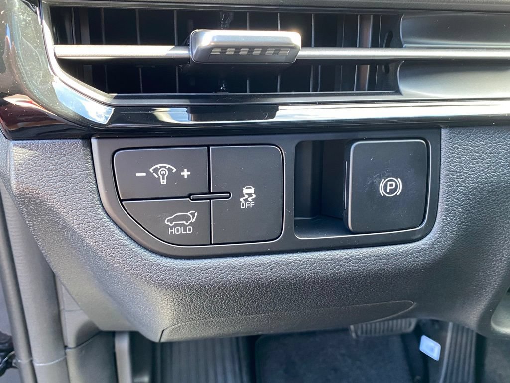 New 2026 Kia Sportage X-Line w/ X-Line Technology Package AWD/4WD image 11