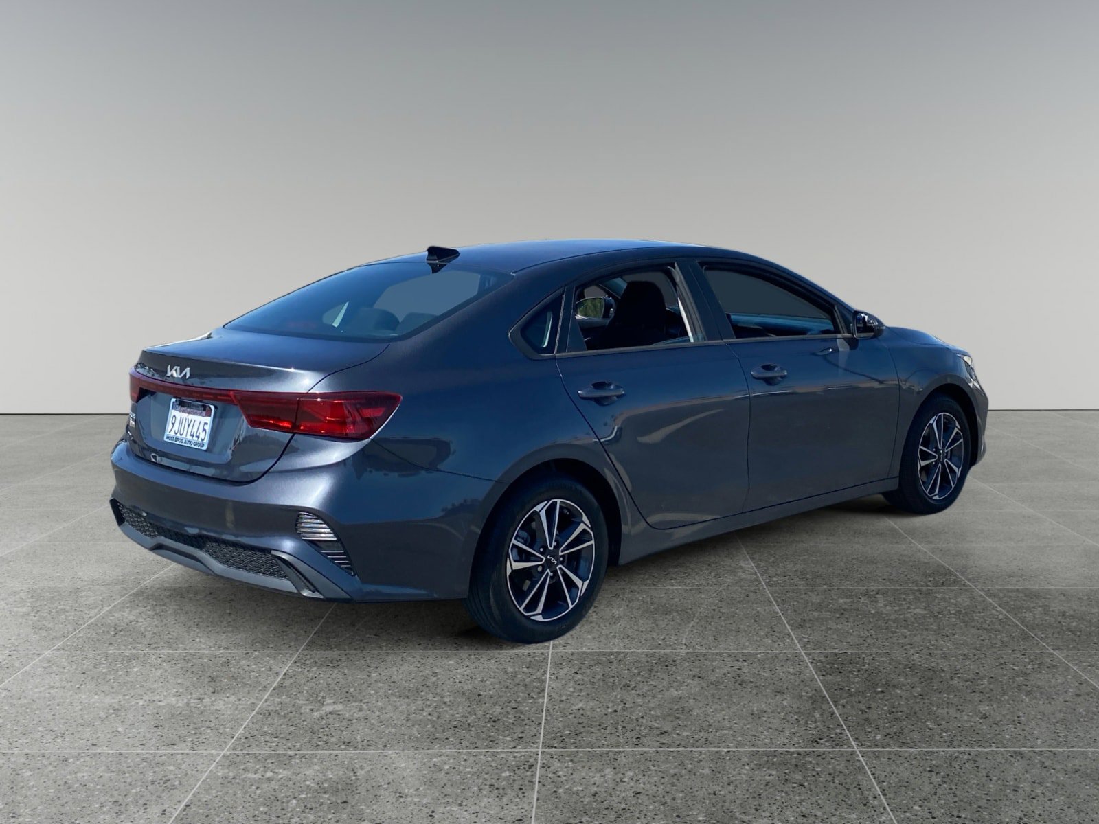 Used 2024 Kia Forte LXS w/ LXS Technology Package FWD image 5