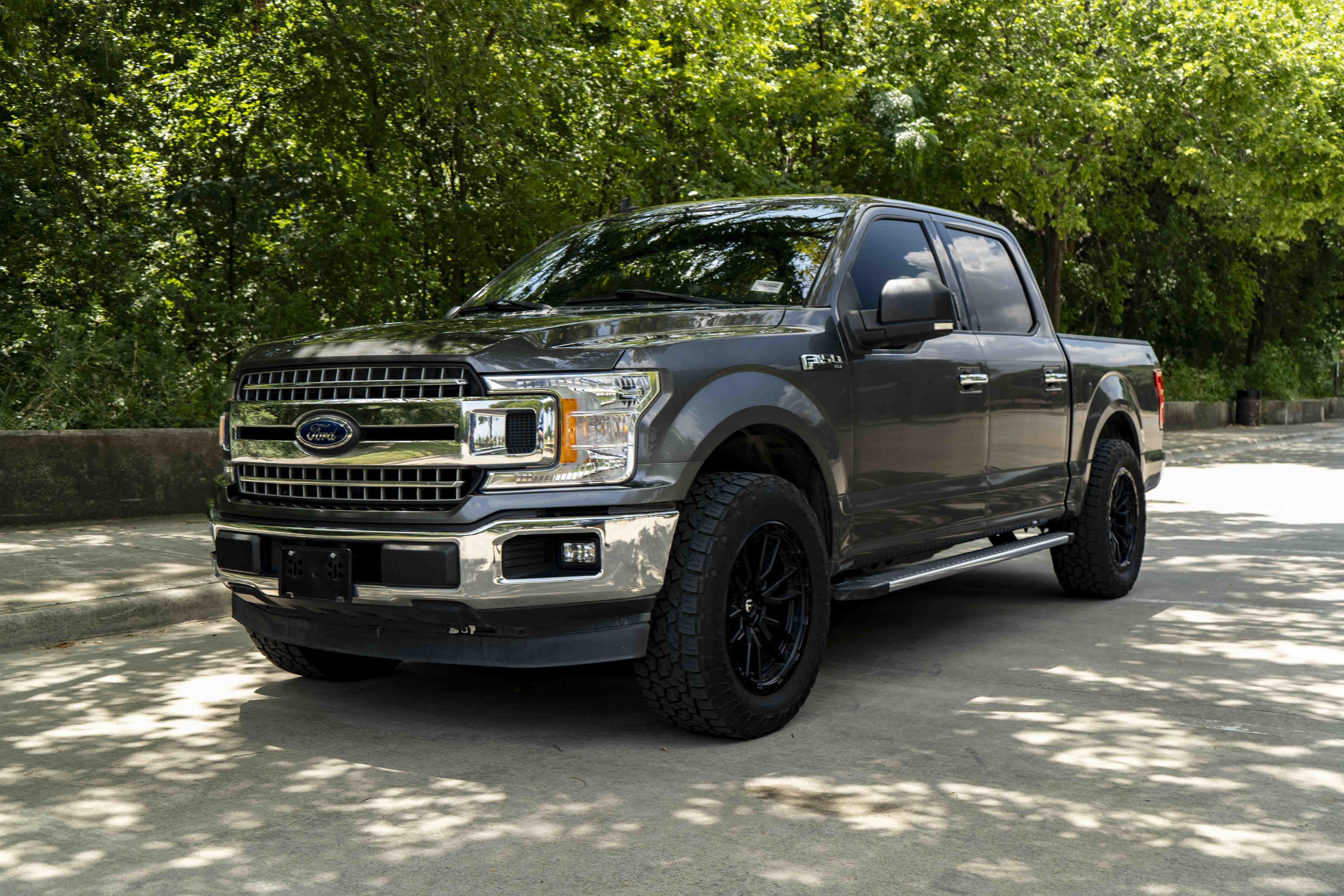 Used 2019 Ford F150 XLT w/ Equipment Group 302A Luxury RWD image 5