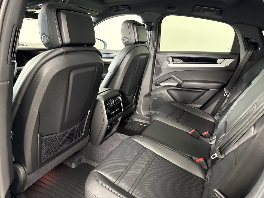 New 2026 Porsche Cayenne Coupe AWD/4WD image 25