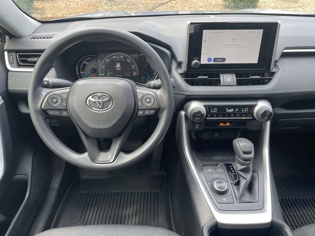 Used 2025 Toyota RAV4 XLE AWD/4WD image 12