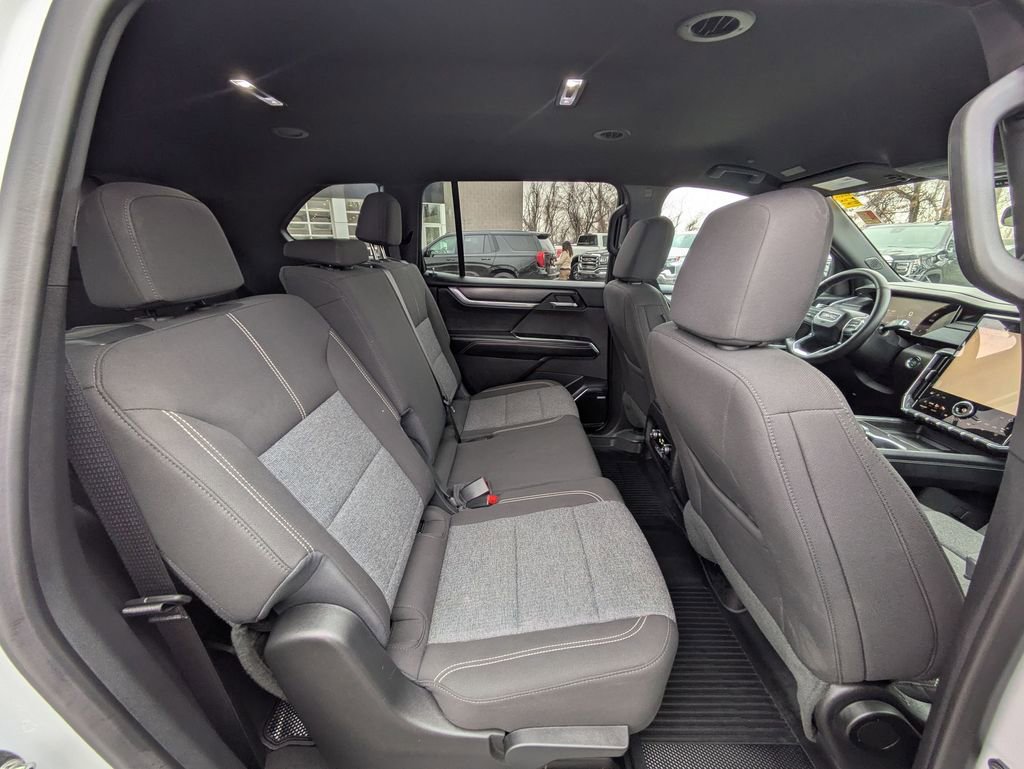 Used 2025 GMC Acadia Elevation w/ Black Edition image 24