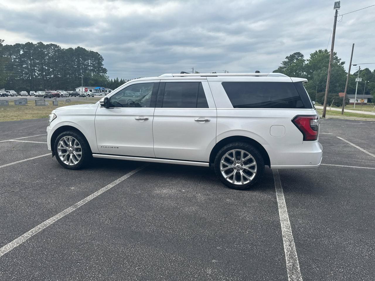Used 2019 Ford Expedition Max Platinum RWD image 10