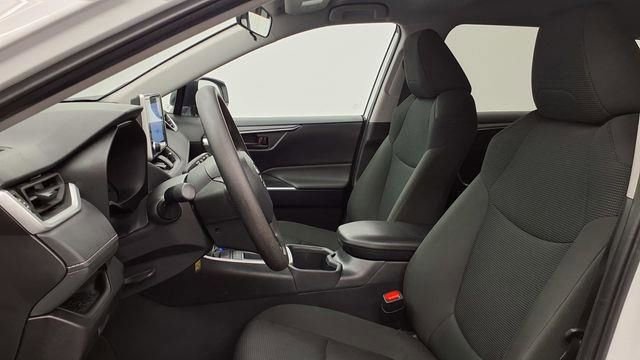 Used 2025 Toyota RAV4 LE image 13