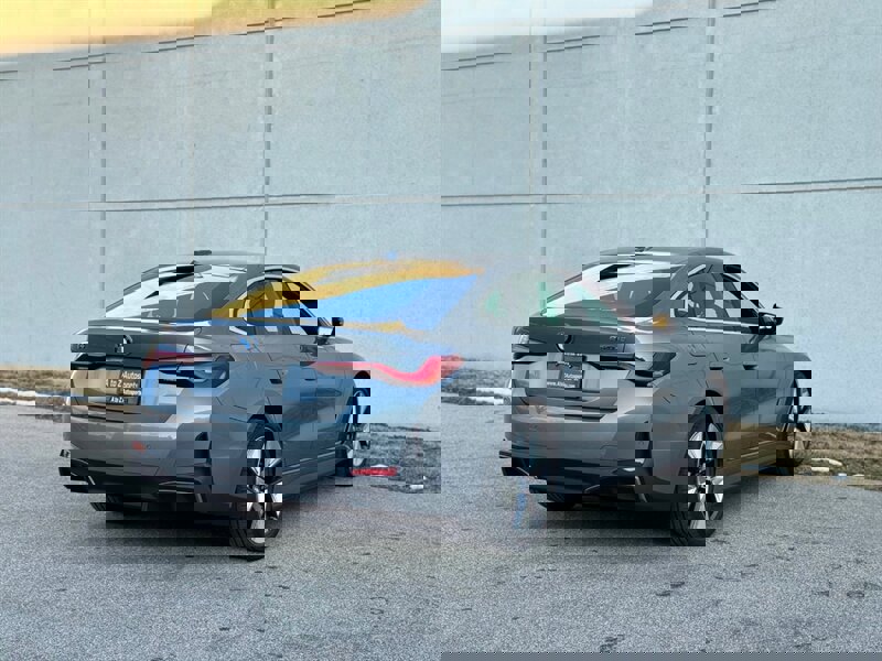 Used 2022 BMW i4 eDrive40 w/ Premium Package image 11