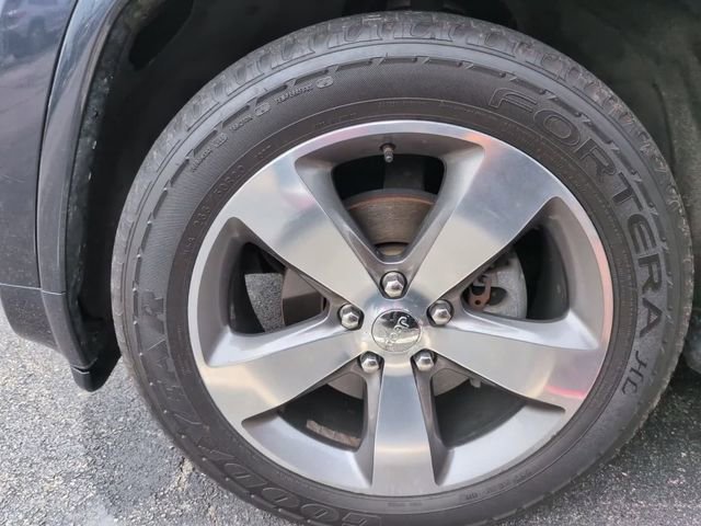 Used 2015 Jeep Grand Cherokee Overland w/ Advanced Technology Group AWD/4WD image 12