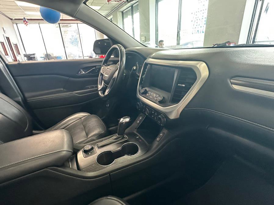 Used 2018 GMC Acadia SLT image 38