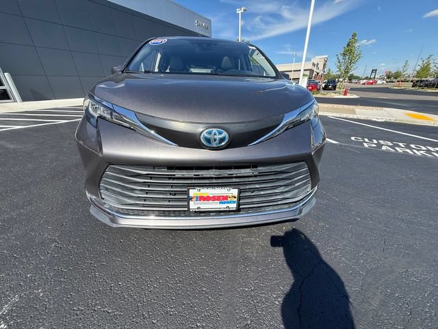 Used 2021 Toyota Sienna XLE FWD image 35