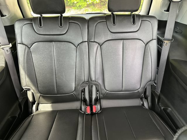 Used 2023 Jeep Grand Cherokee L Limited AWD/4WD image 25