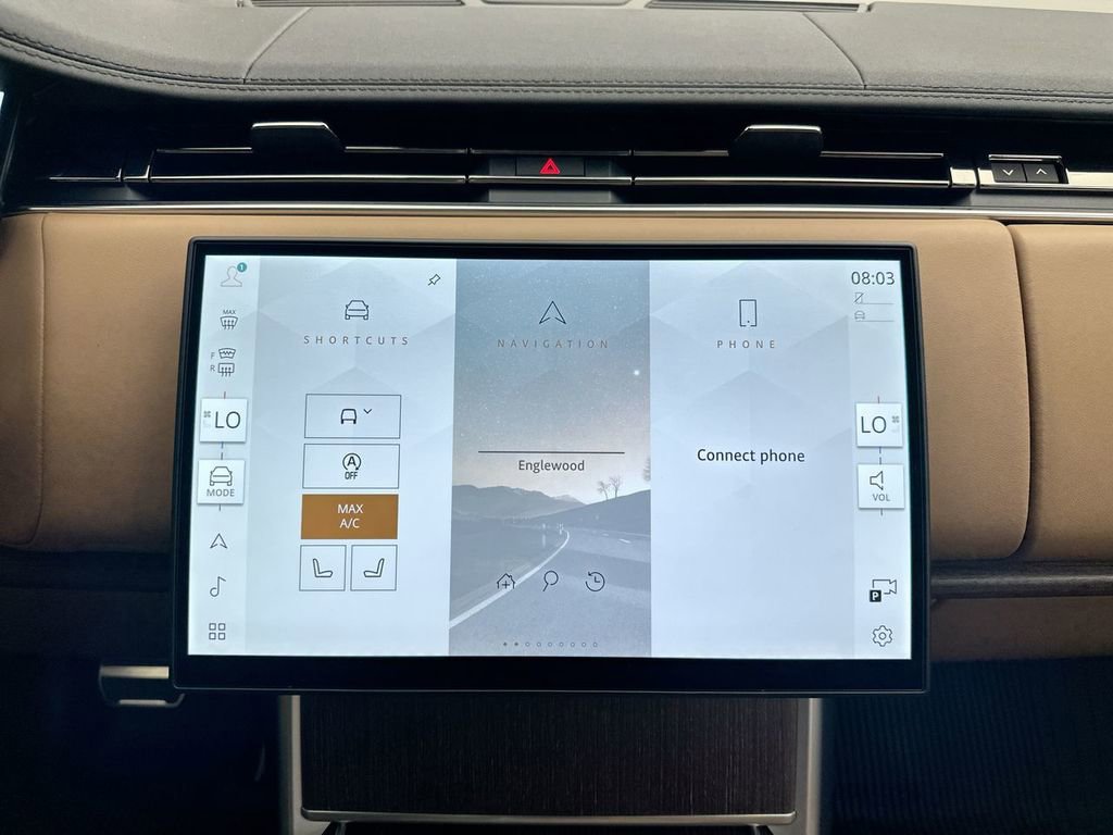 New 2025 Land Rover Range Rover SE image 12