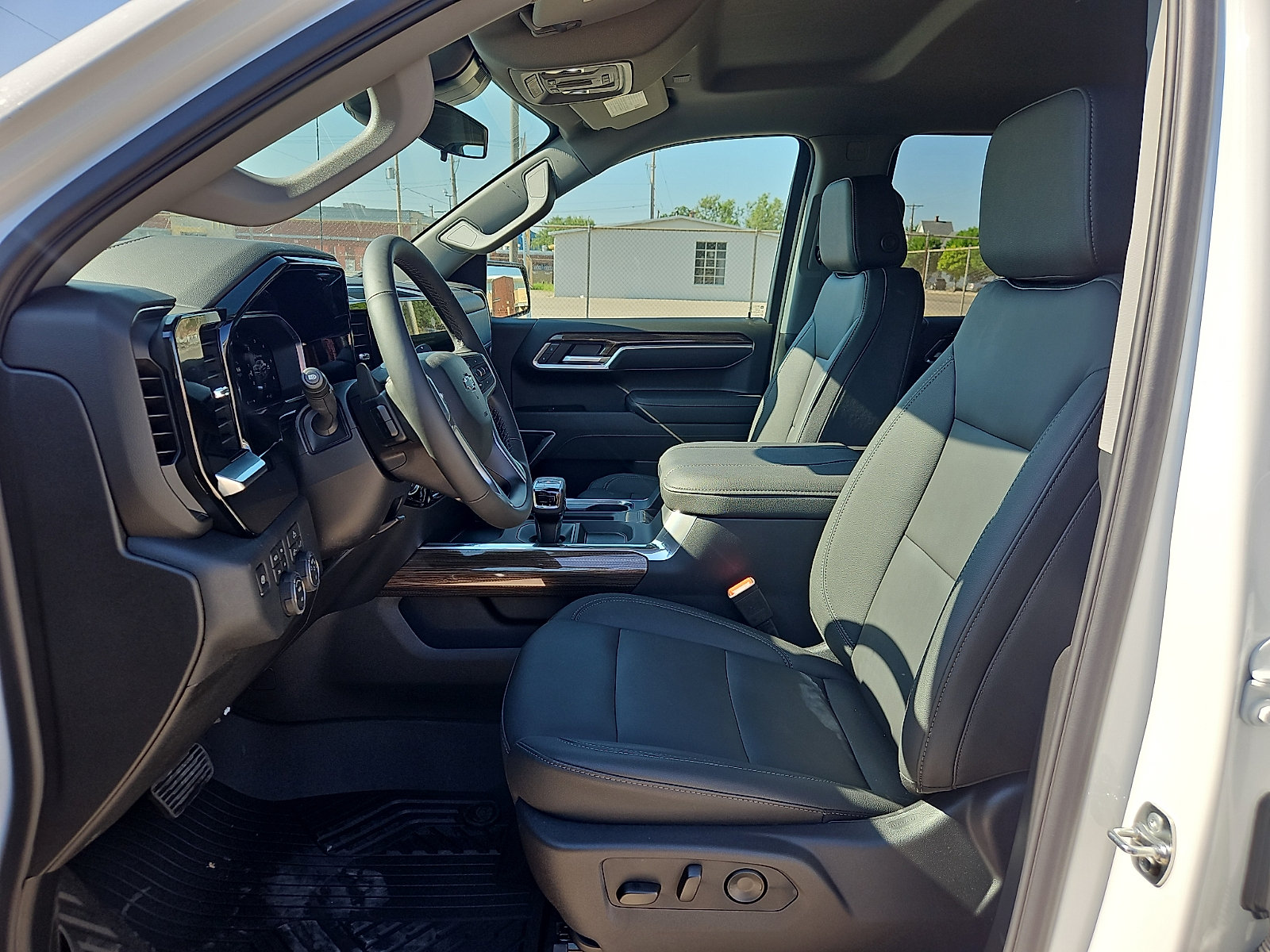 New 2026 Chevrolet Silverado 1500 RST w/ Convenience Package II AWD/4WD image 15