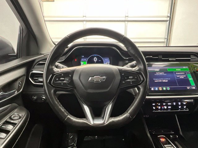 Used 2022 Chevrolet Bolt EUV LT w/ Comfort Package FWD image 6