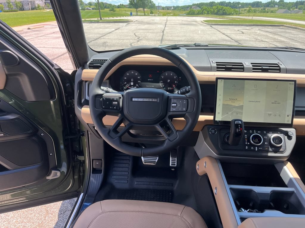New 2026 Land Rover Defender 110 X AWD/4WD image 13