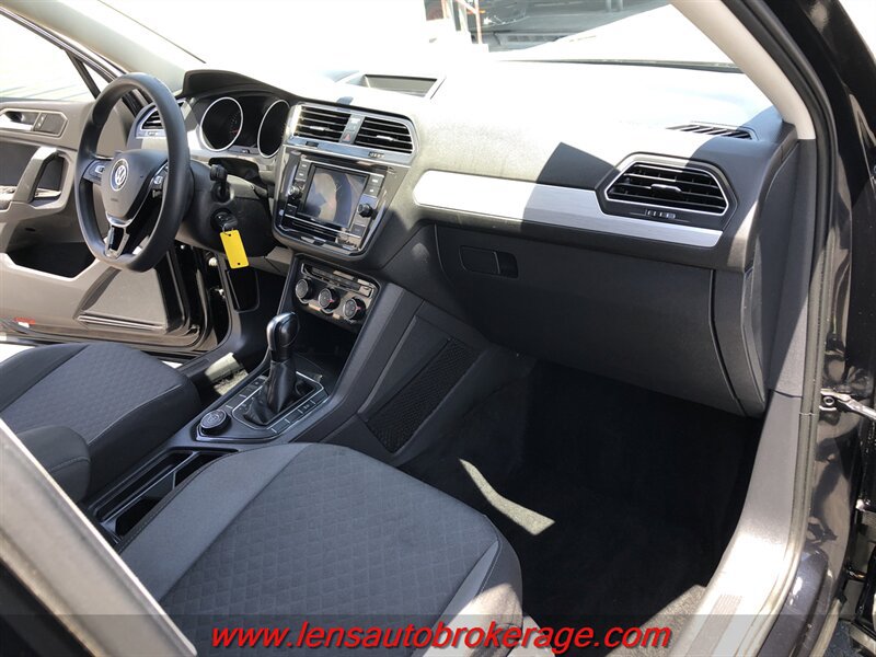 Used 2019 Volkswagen Tiguan S w/ 3rd Row Seat Package AWD/4WD image 23