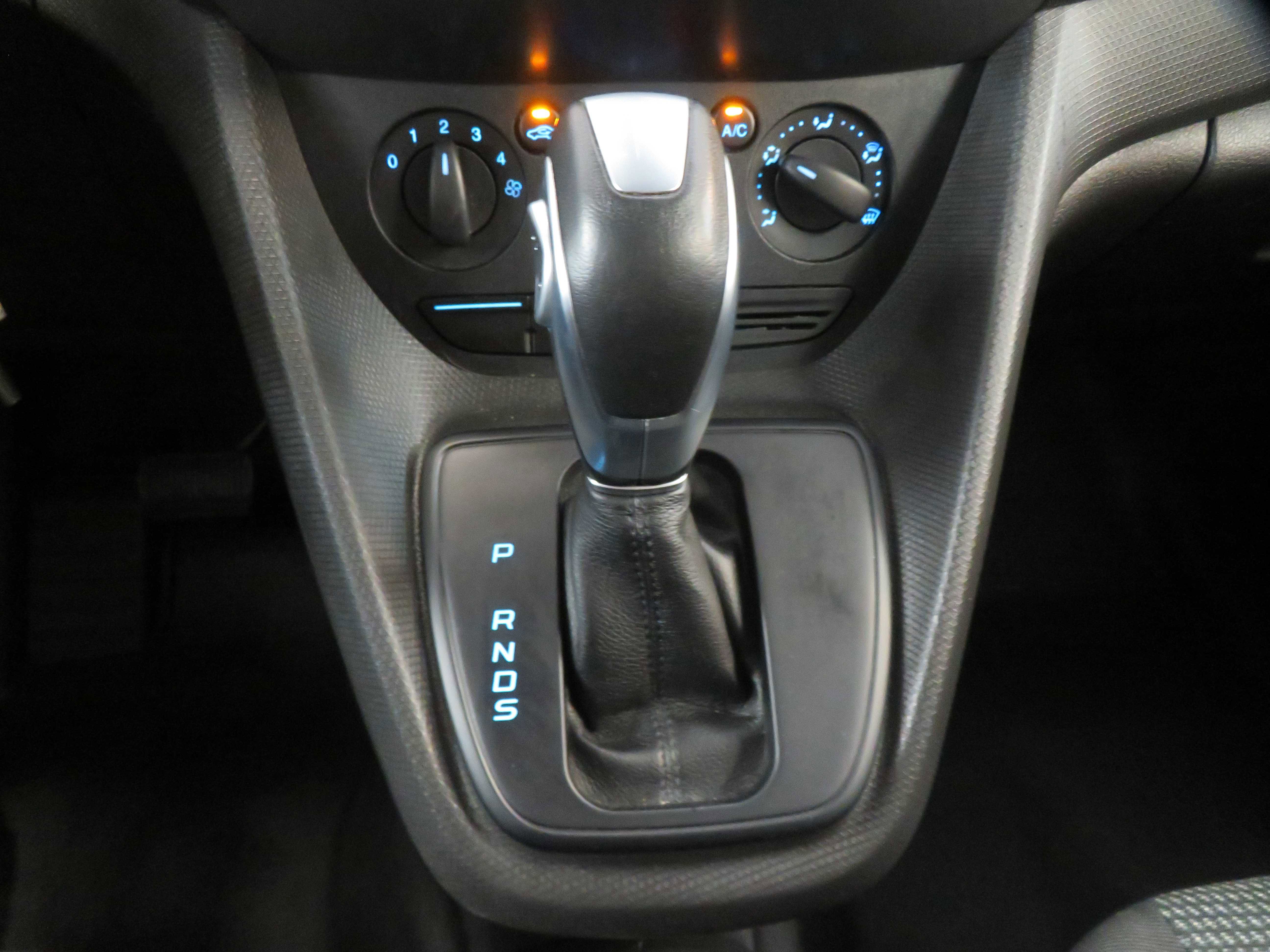 Used 2016 Ford Transit Connect XL image 40