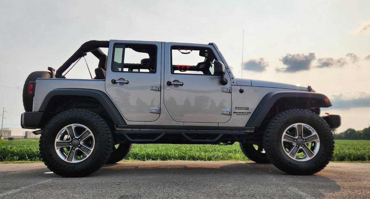 Used 2016 Jeep Wrangler Unlimited Sport w/ Connectivity Group AWD/4WD image 5