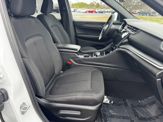 Certified 2025 Jeep Grand Cherokee L Laredo w/ Luxury Tech Group I image 14