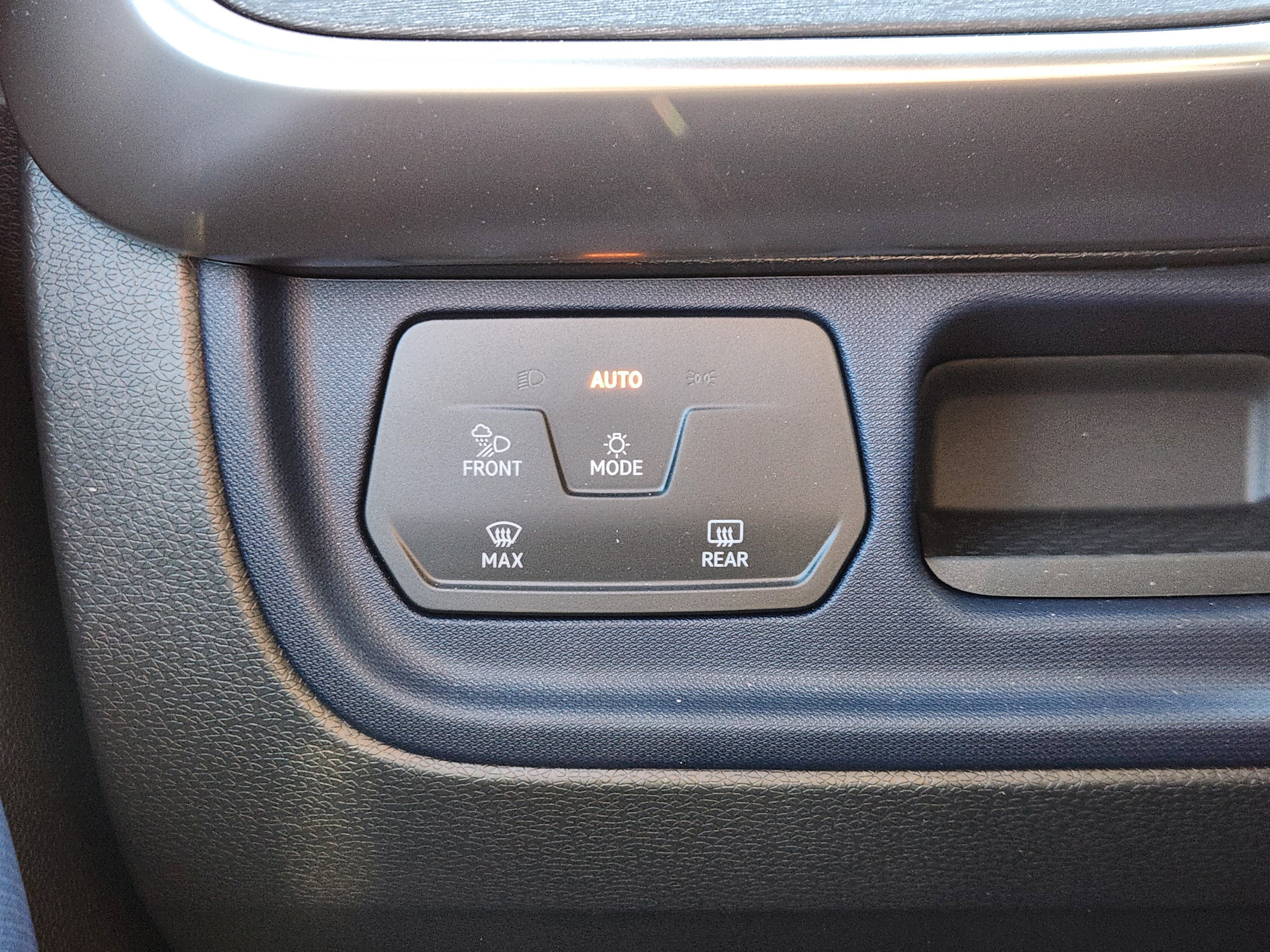 New 2025 Volkswagen ID. Buzz Pro S RWD image 10