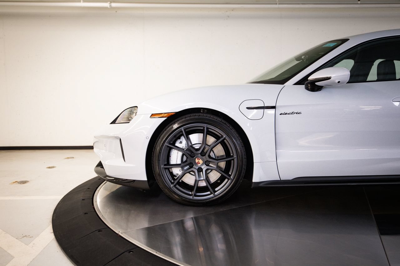 New 2026 Porsche Taycan GTS AWD/4WD image 11