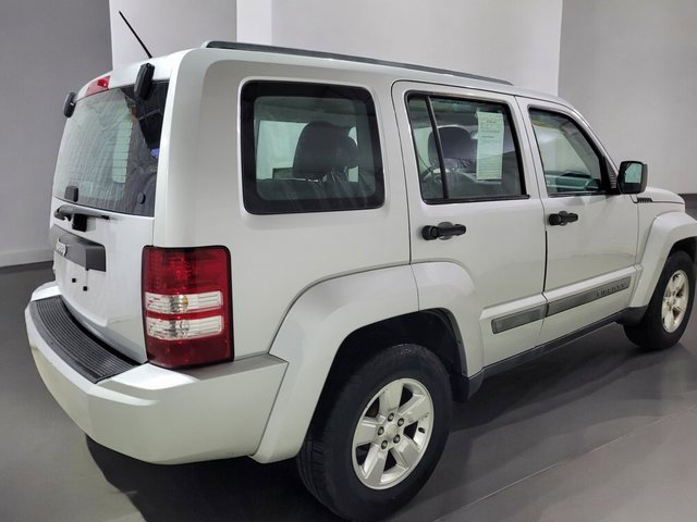 Used 2012 Jeep Liberty Sport image 15