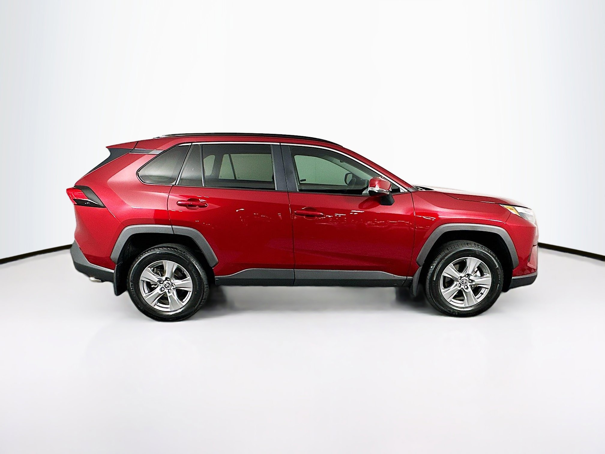 Used 2025 Toyota RAV4 XLE w/ Convenience Package FWD image 10