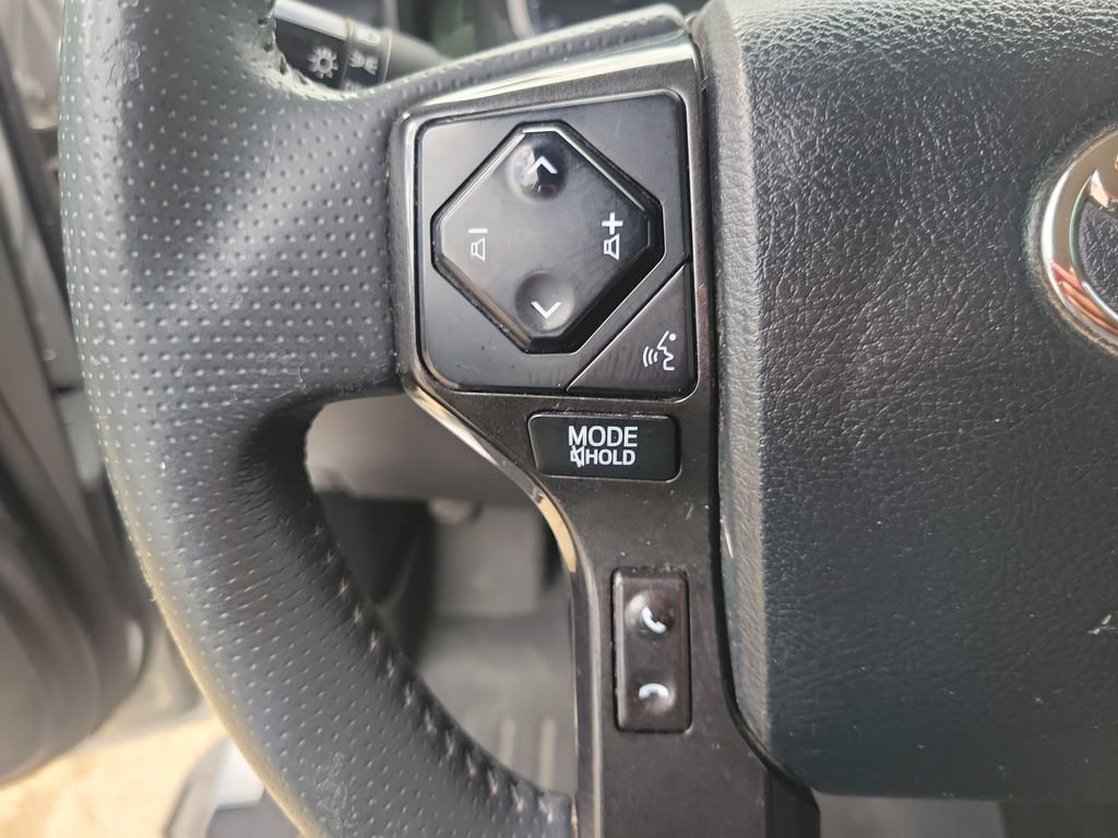 Used 2021 Toyota 4Runner TRD Off-Road Premium AWD/4WD image 26