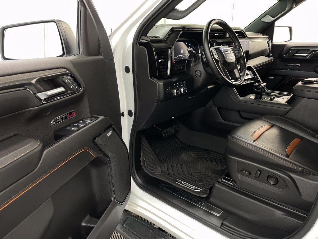 Used 2023 GMC Sierra 1500 AT4 w/ AT4 Premium Package AWD/4WD image 28