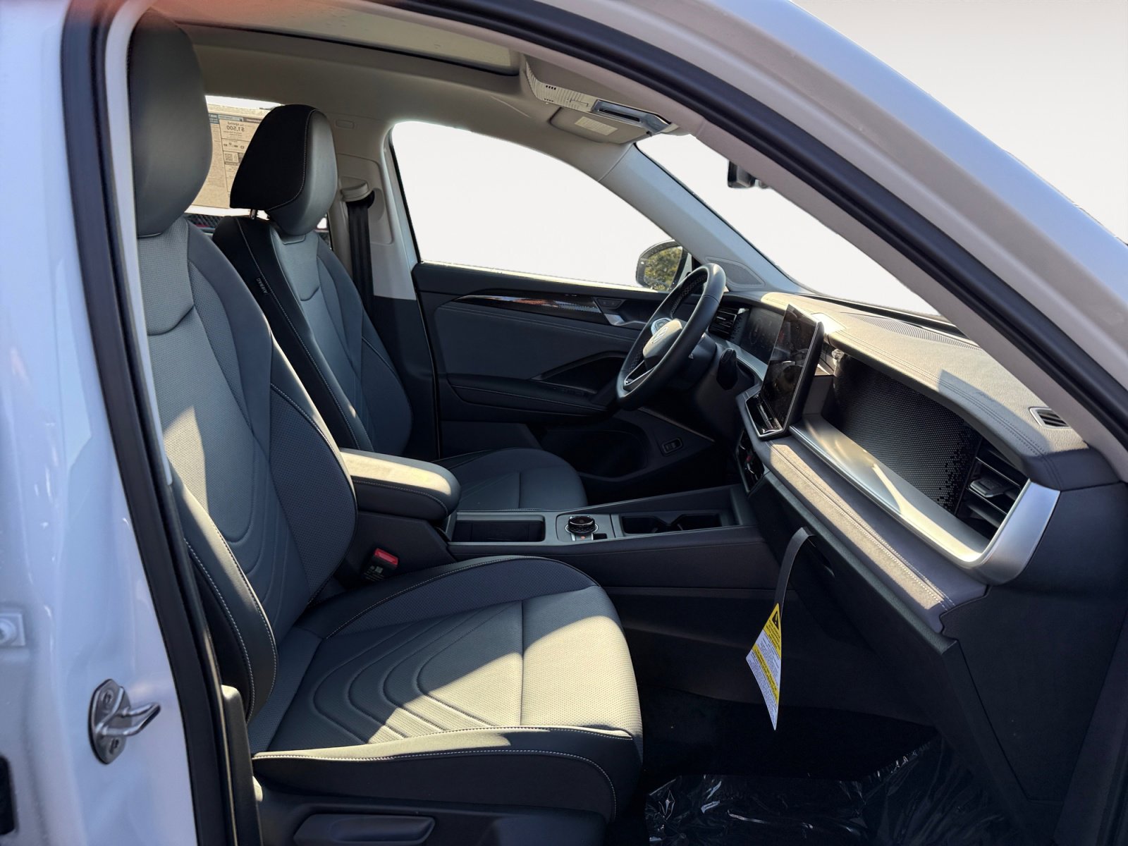 New 2026 Volkswagen Tiguan SE image 19