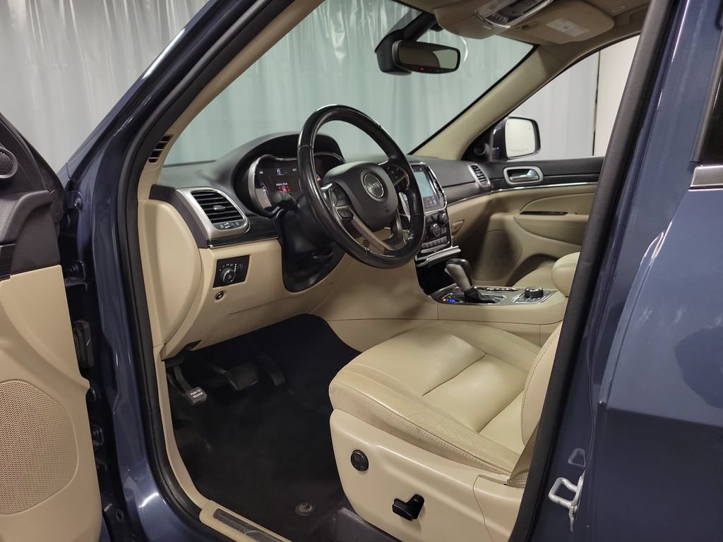 Used 2021 Jeep Grand Cherokee Limited AWD/4WD image 12