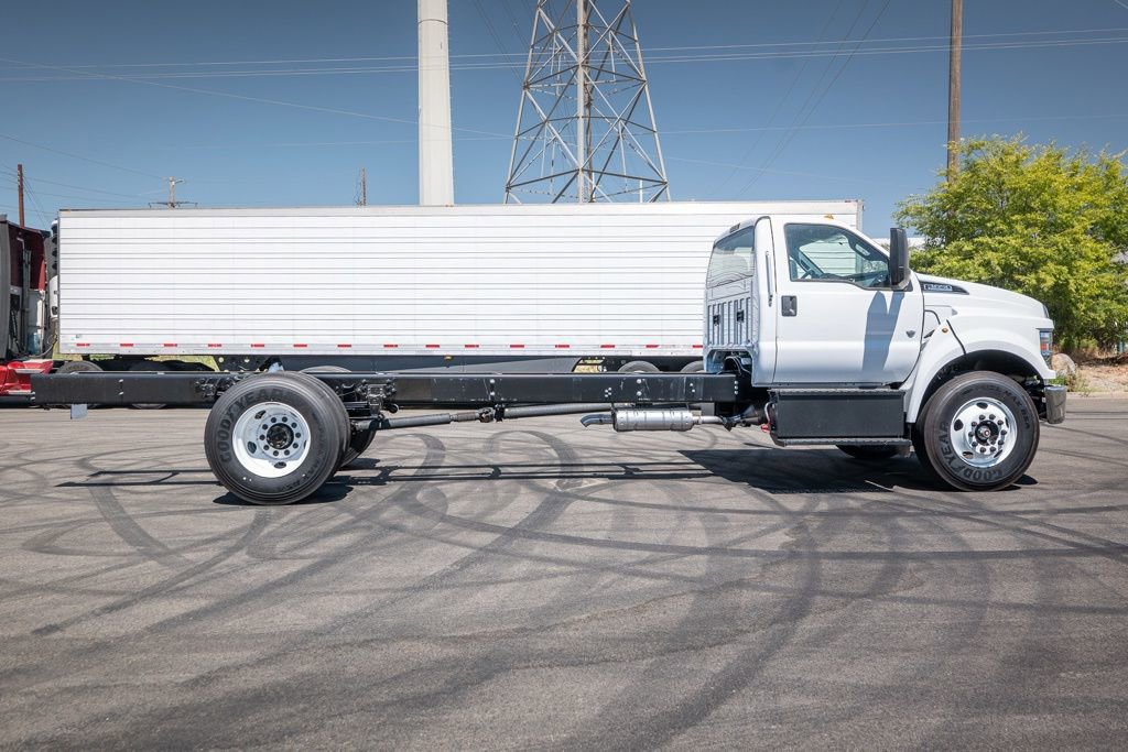 New 2026 Ford F650 2WD Regular Cab Super Duty image 9