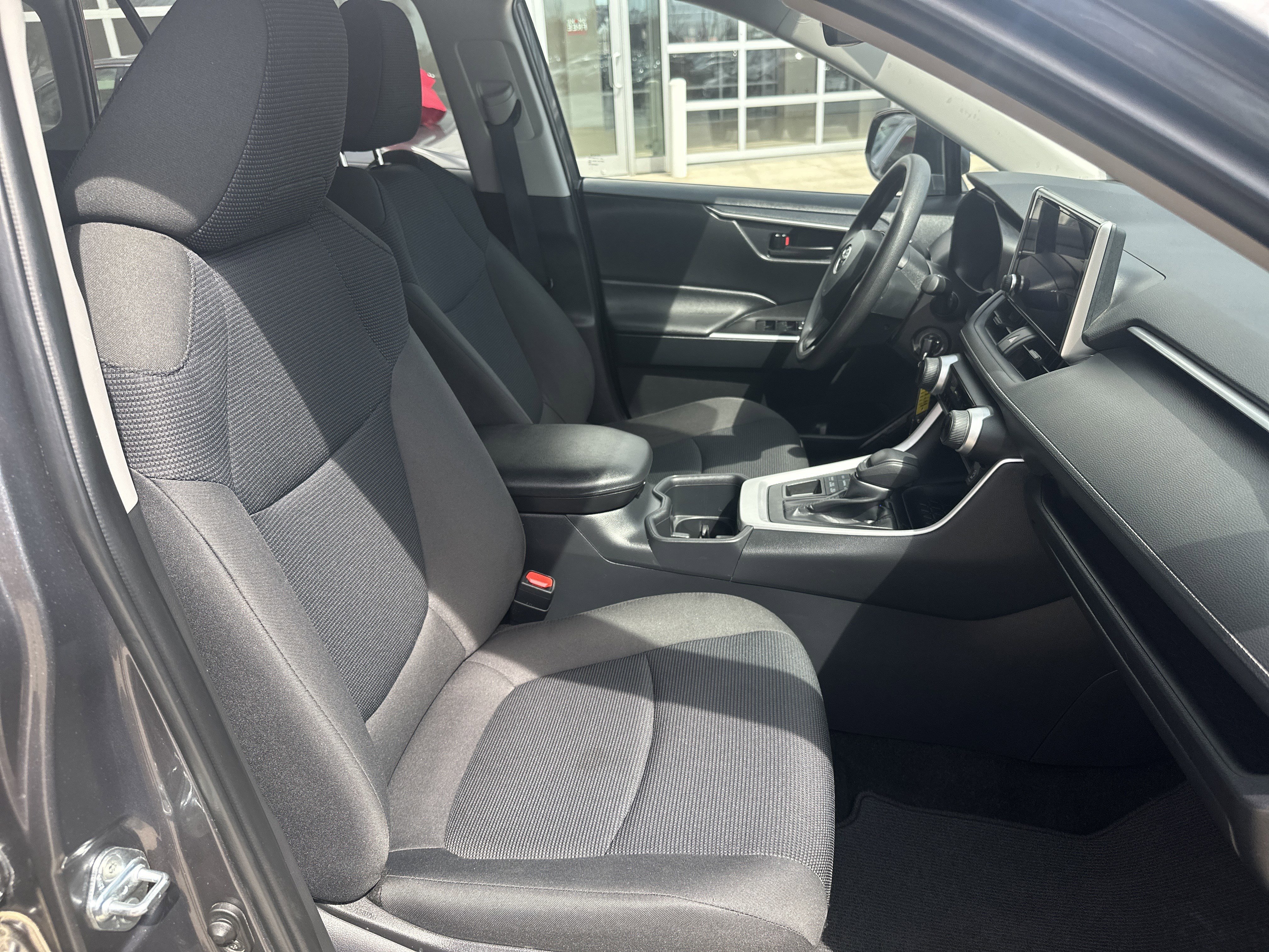 Certified 2025 Toyota RAV4 LE AWD/4WD image 27