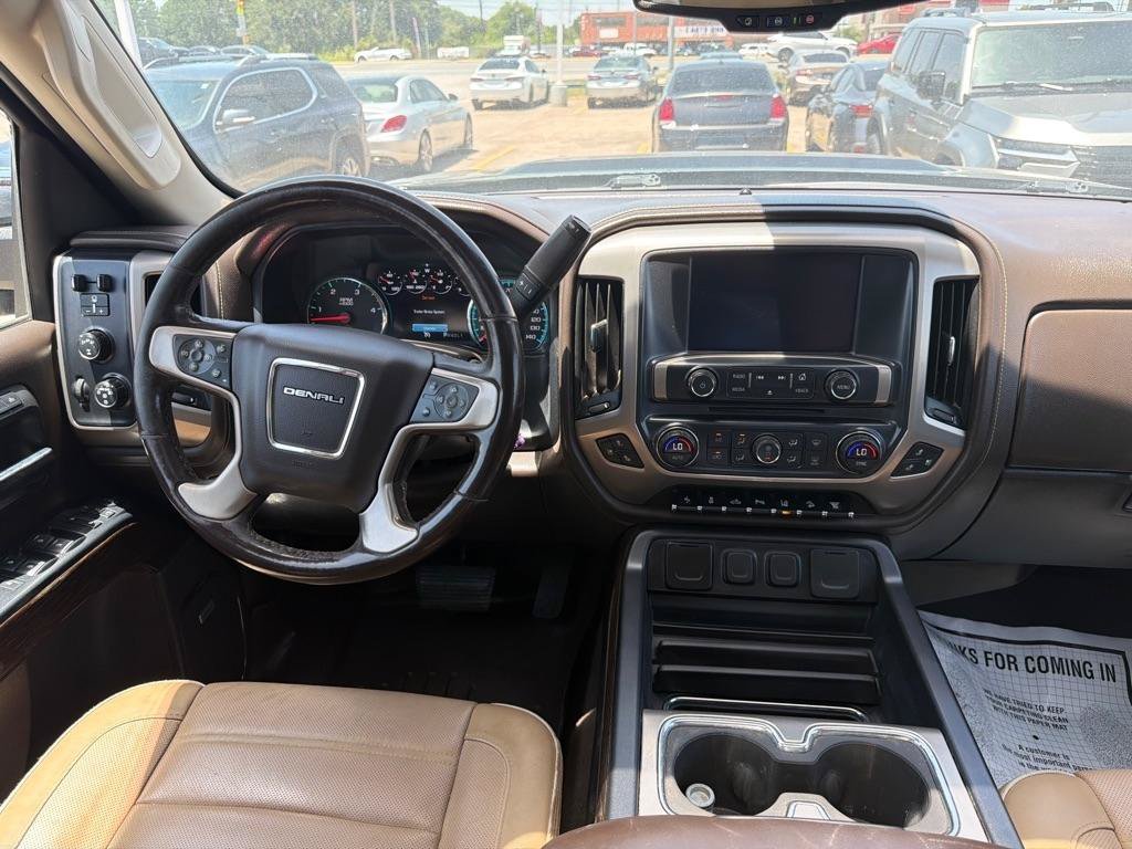 Used 2019 GMC Sierra 2500 Denali w/ Duramax Plus Package AWD/4WD image 19