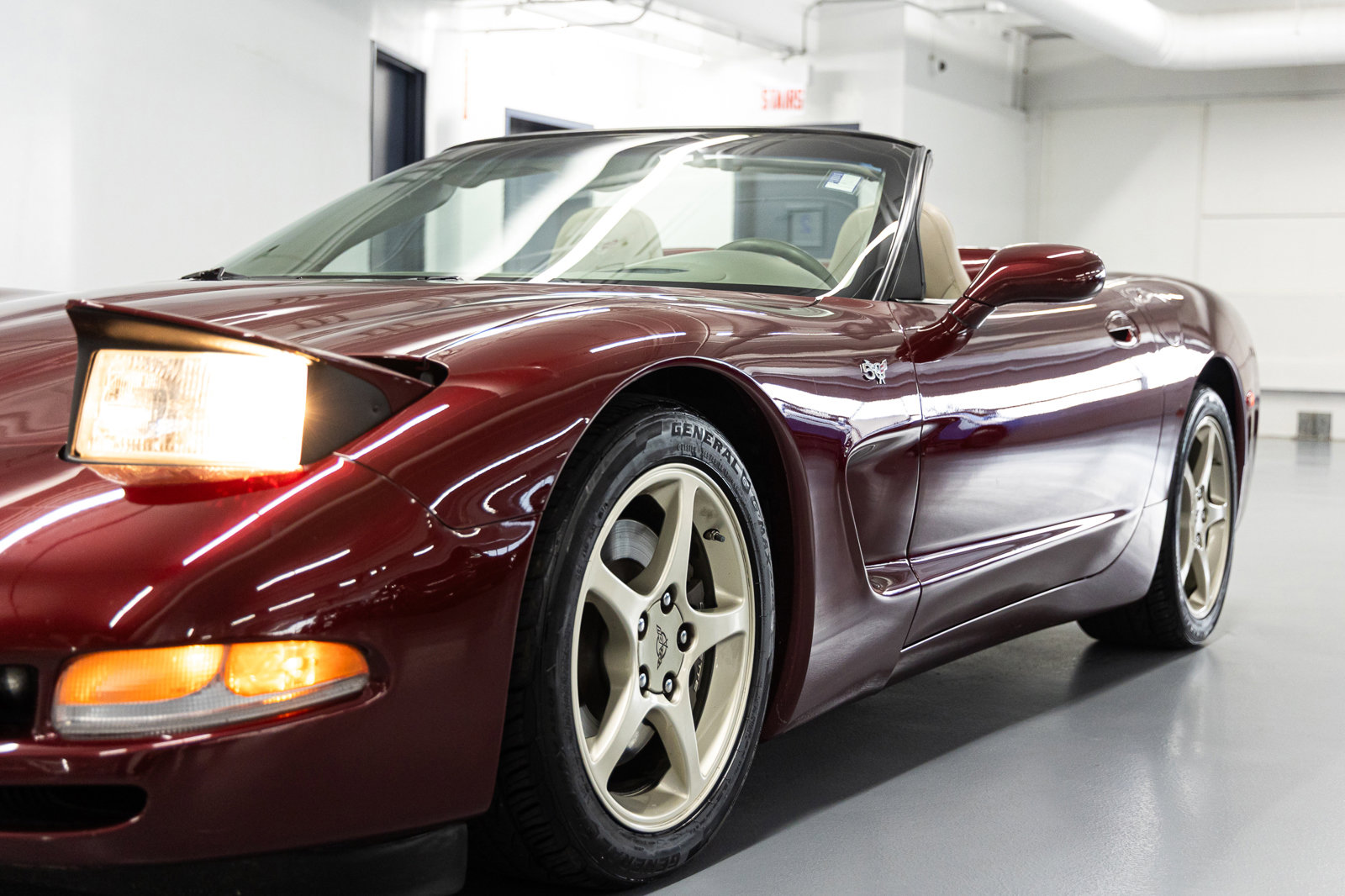 Used 2003 Chevrolet Corvette Convertible w/ Preferred Equipment Group1 RWD image 18