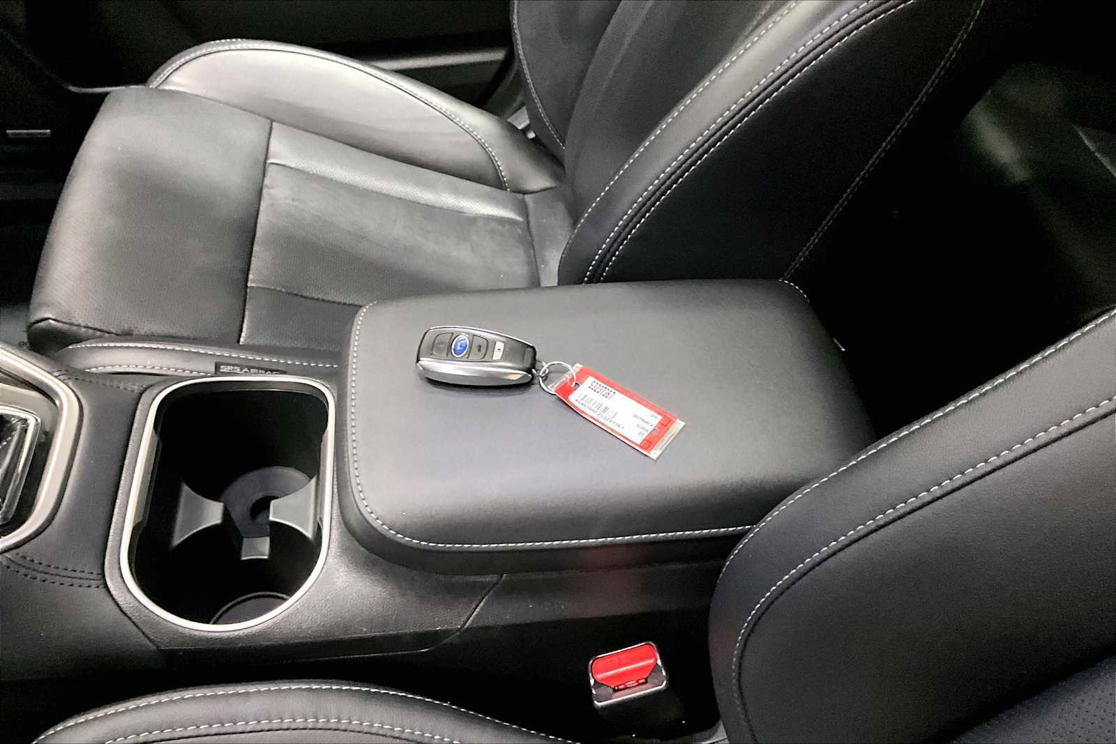 Certified 2025 Subaru Outback Limited image 16