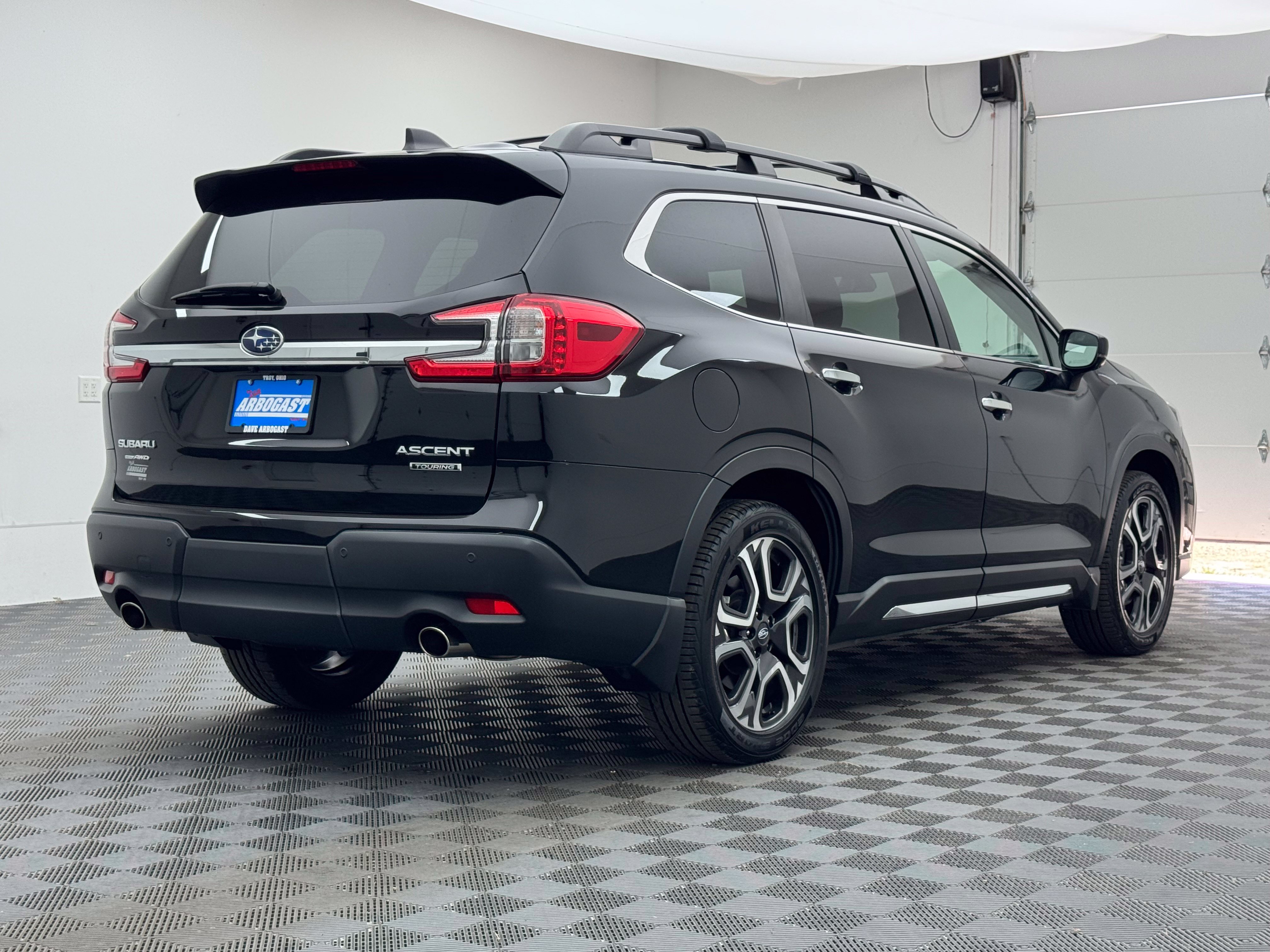 Used 2024 Subaru Ascent Touring AWD/4WD image 9