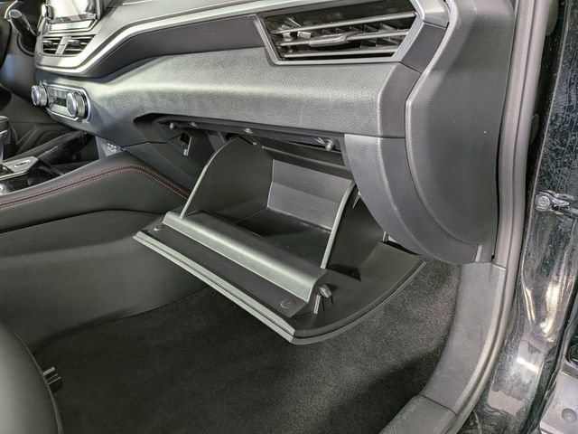 Used 2024 Nissan Altima 2.5 SR FWD image 32