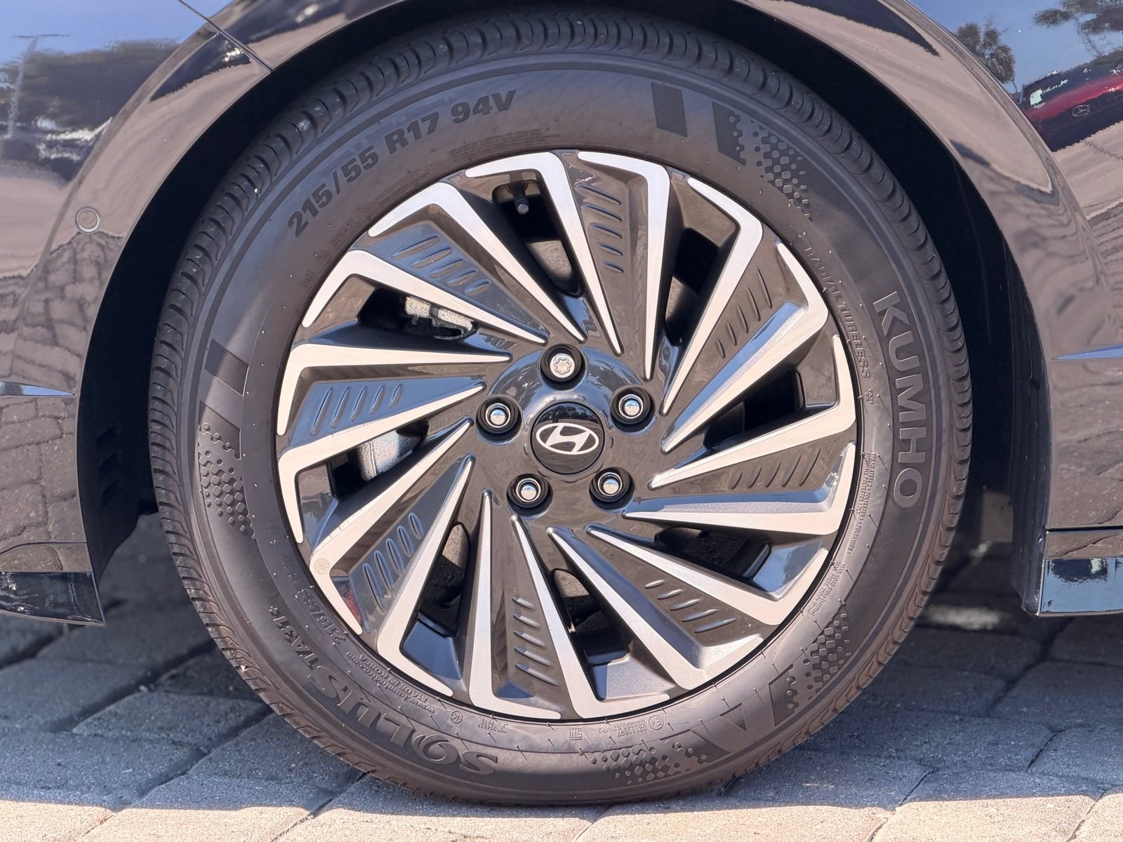Used 2025 Hyundai Sonata Limited FWD image 13