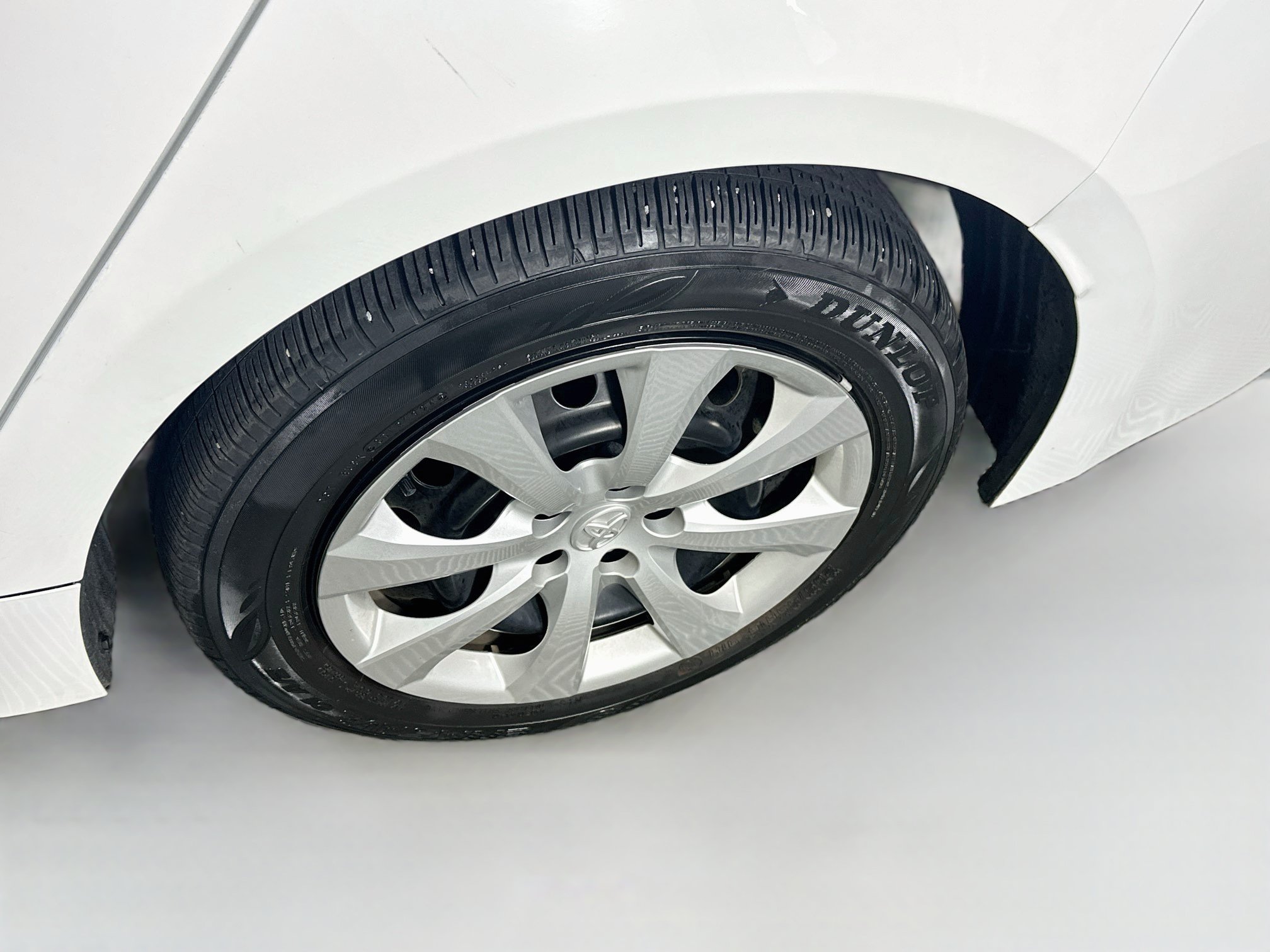 Used 2025 Toyota Corolla LE FWD image 11