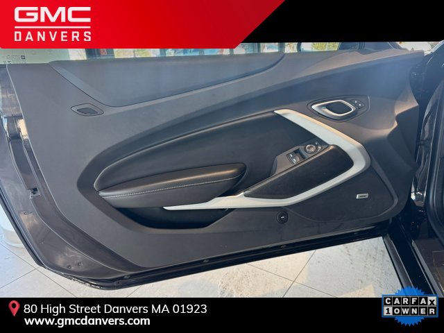 Used 2022 Chevrolet Camaro LT w/ RS Package image 9