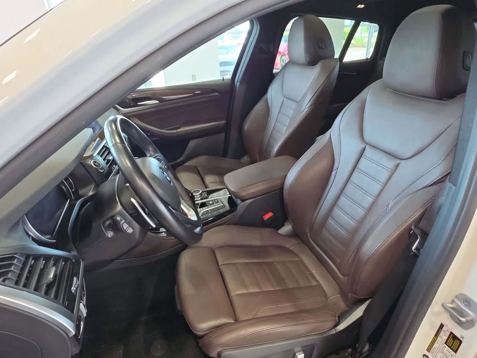 Used 2021 BMW X4 xDrive30i AWD/4WD image 18