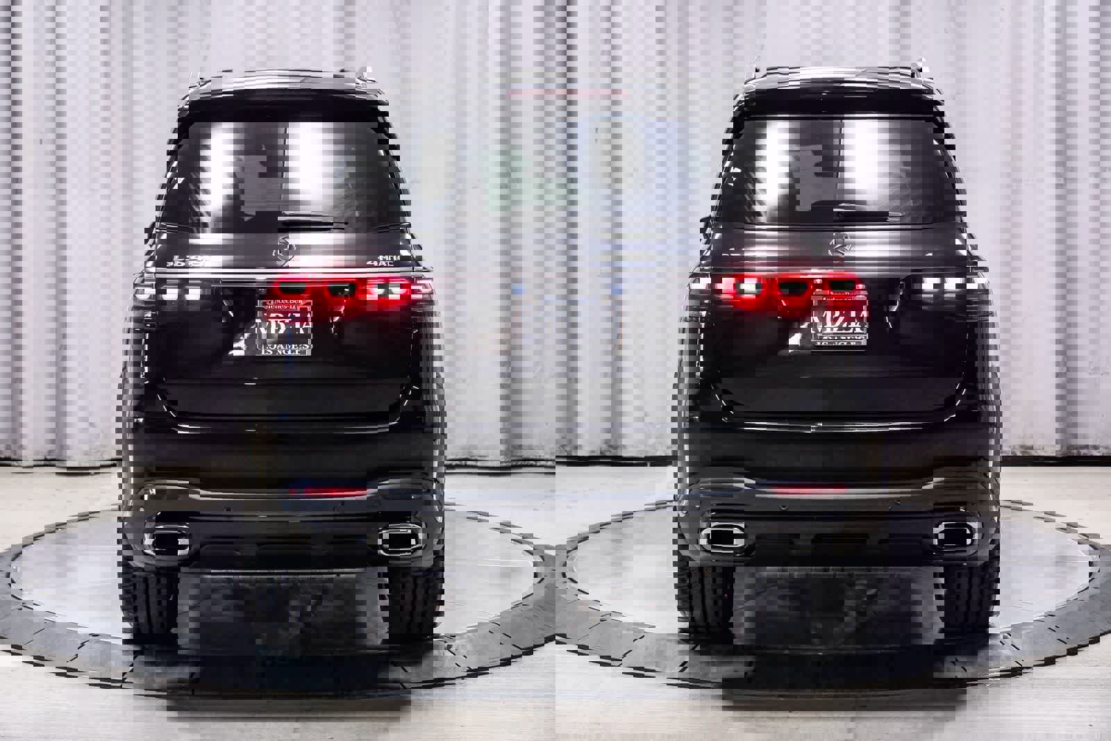 Used 2025 Mercedes-Benz GLS 450 4MATIC image 3