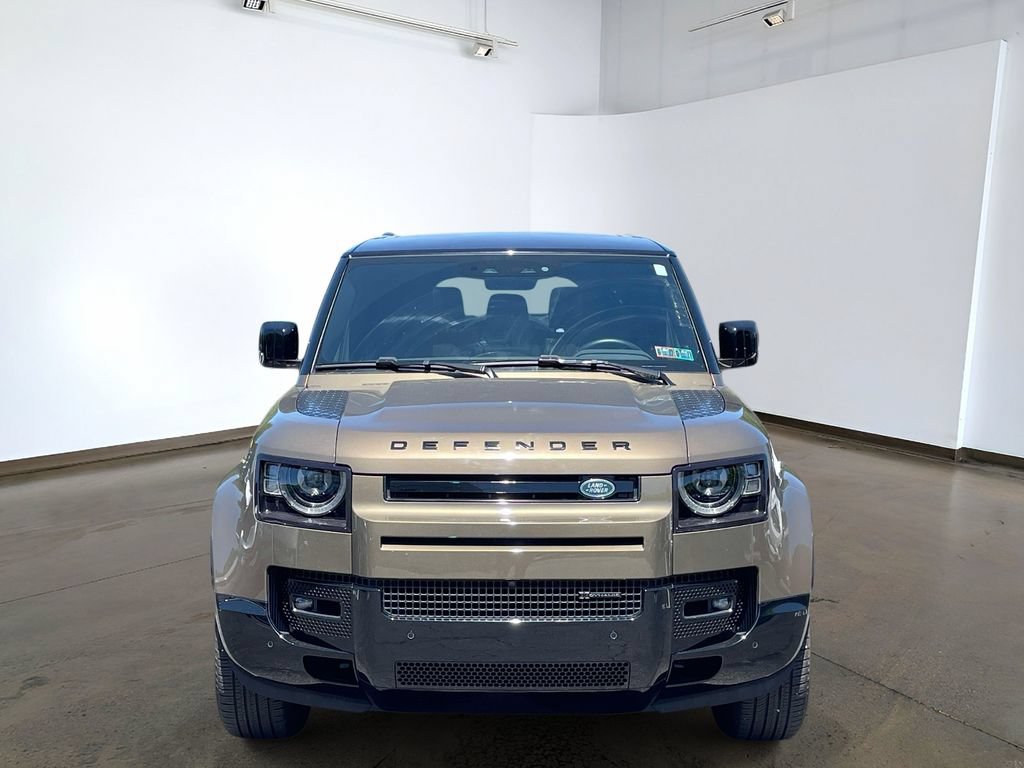 Certified 2023 Land Rover Defender 130 X-Dynamic SE AWD/4WD image 2